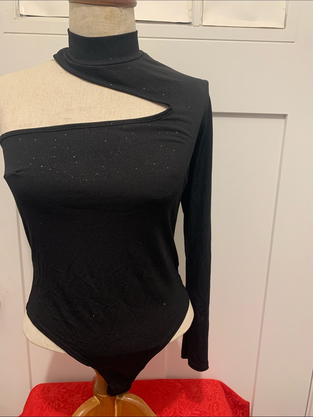 FASHION  NOVA. Call One-Shoulder Black Asymmetric Cutout Long-Sleeve Bodysuit S